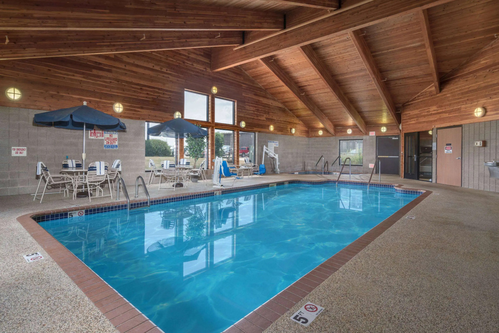 AmericInn by Wyndham Fort Dodge