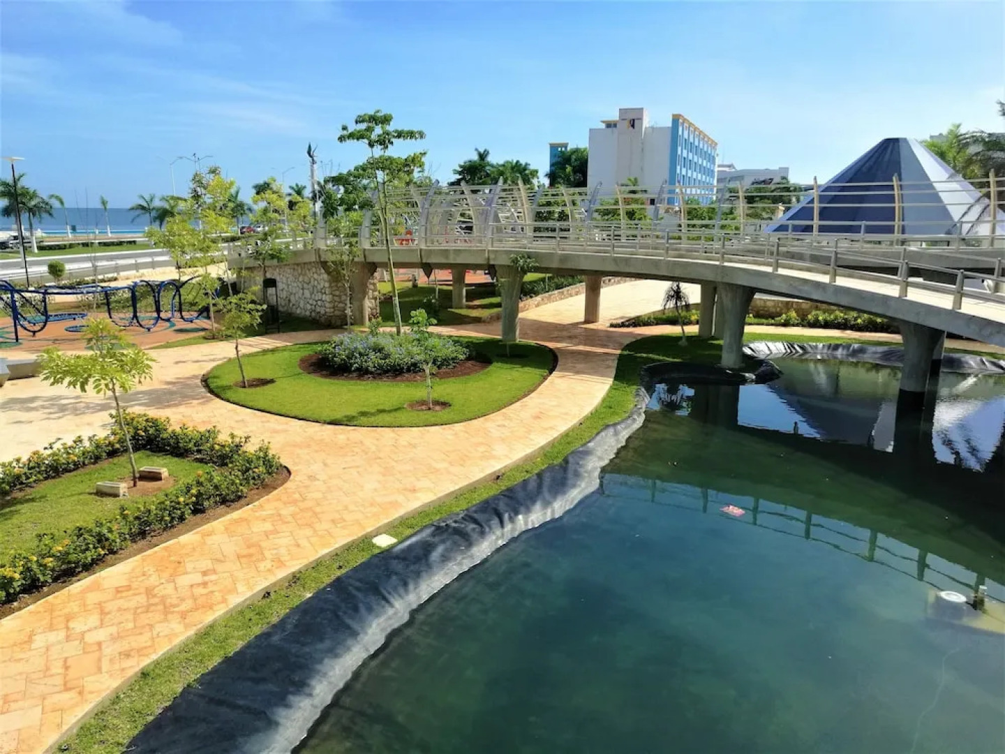 Kaeli's Caribbean Studios