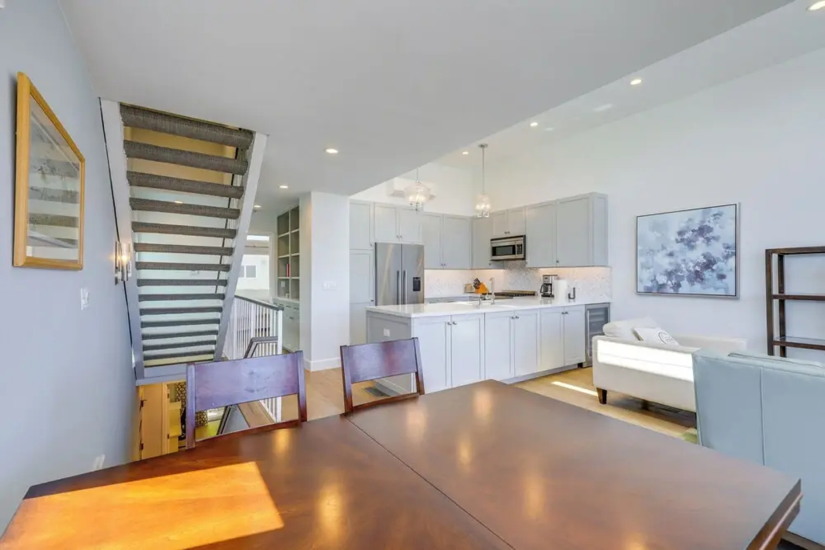 Sleek Oxnard Townhouse w/ Balconies: Walk to Beach