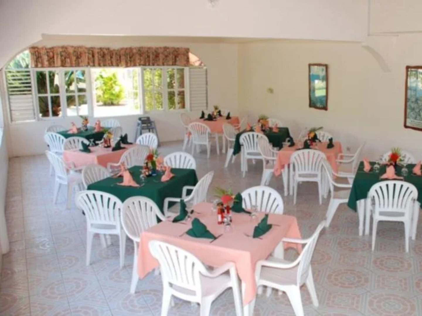 Shields Negril Villas