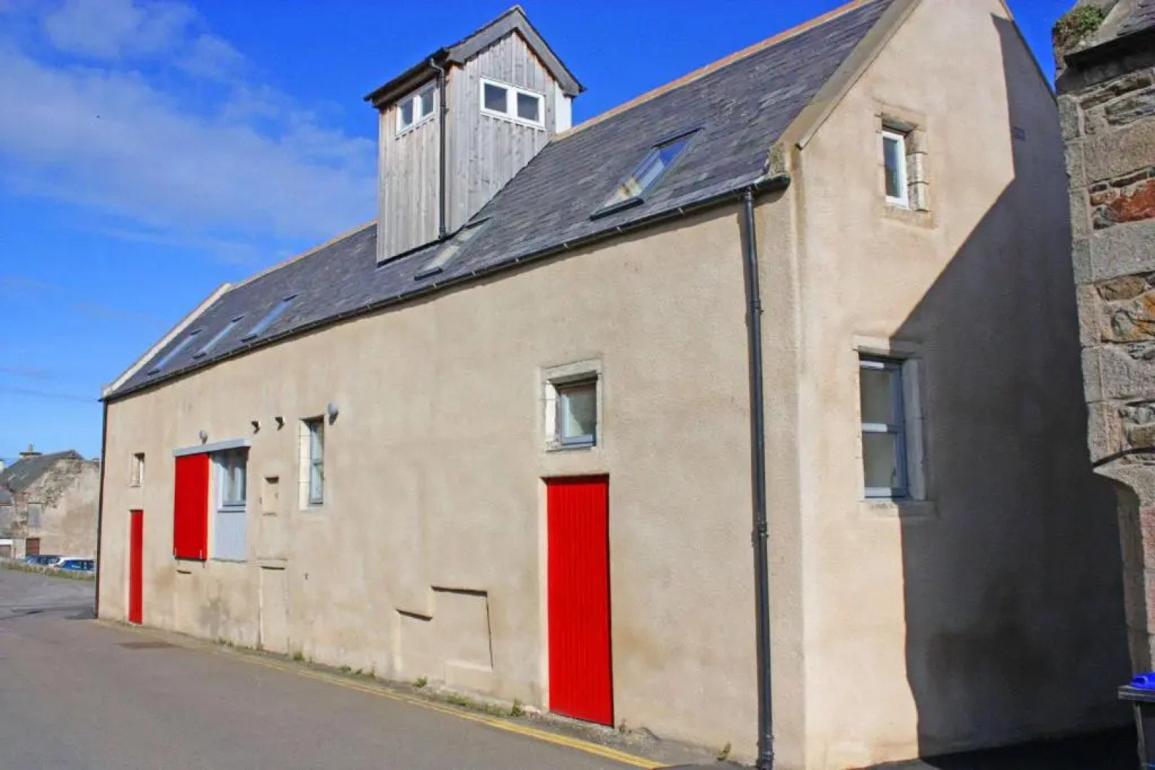 Apartment 8, The Granary