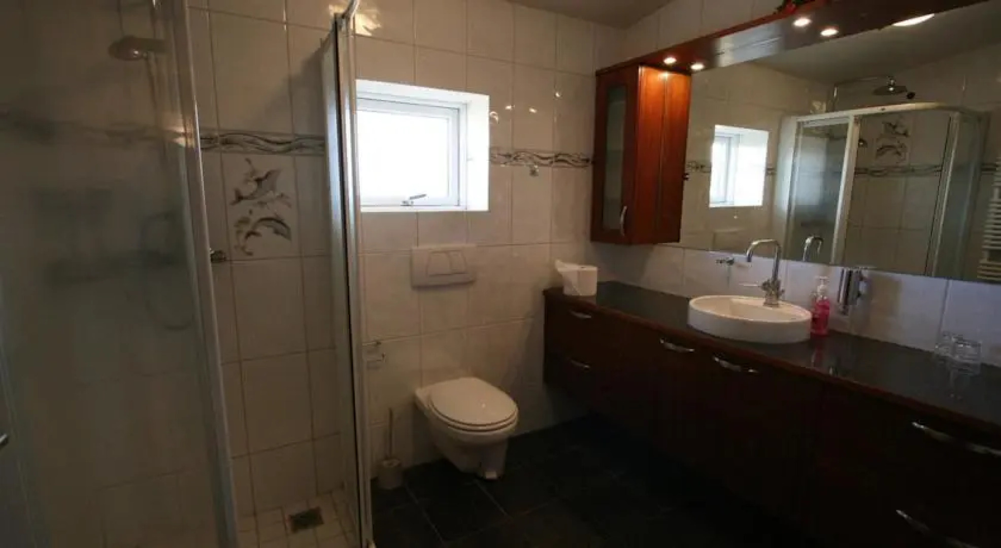 Hellisholar Guesthouse