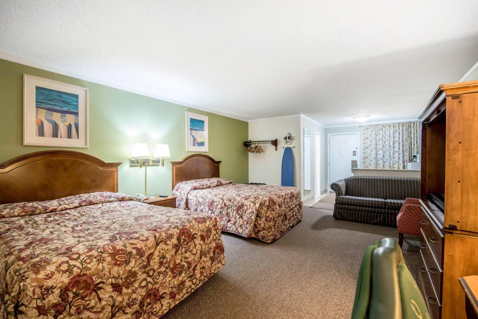 Rodeway Inn & Suites Ithaca South