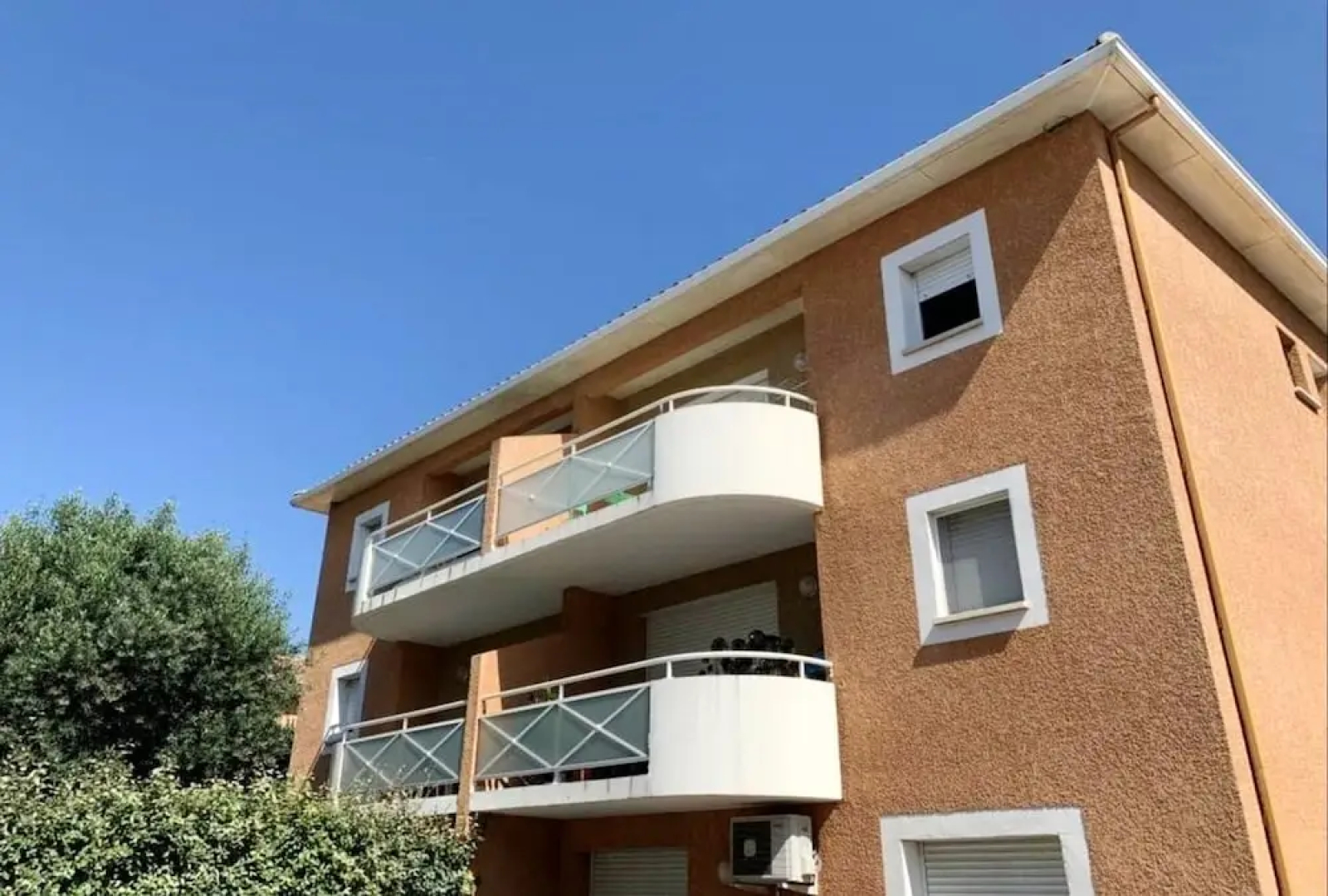 Apartment with 2 Bedrooms in Canet-En-Roussillon, with Wonderful Mountain View And Terrace