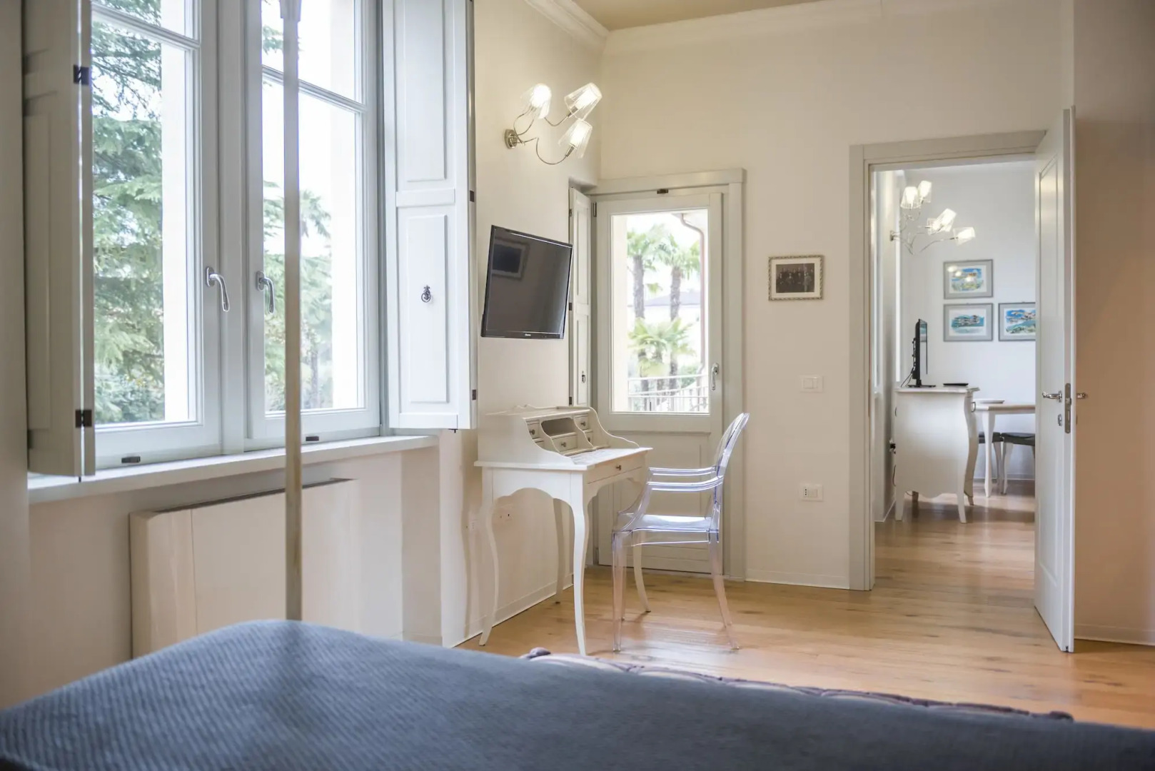 Villa Italia Luxury Suites and Apartments