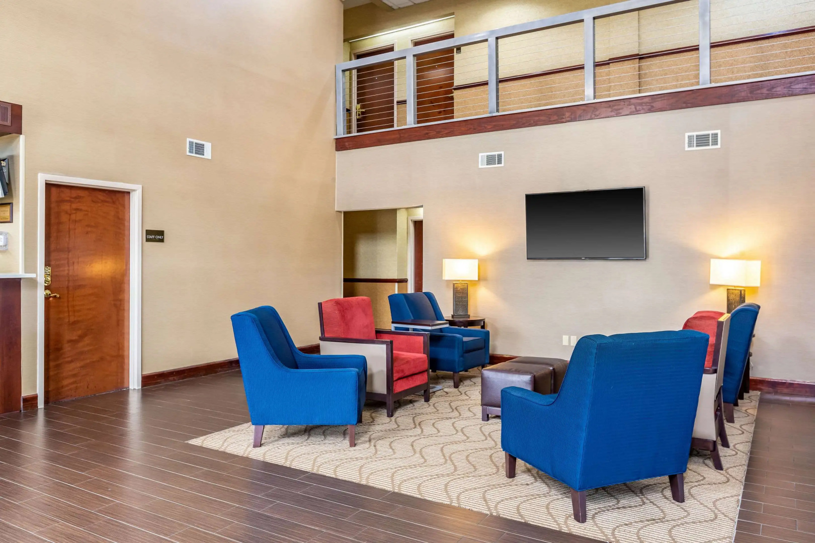 Comfort Suites near Robins Air Force Base