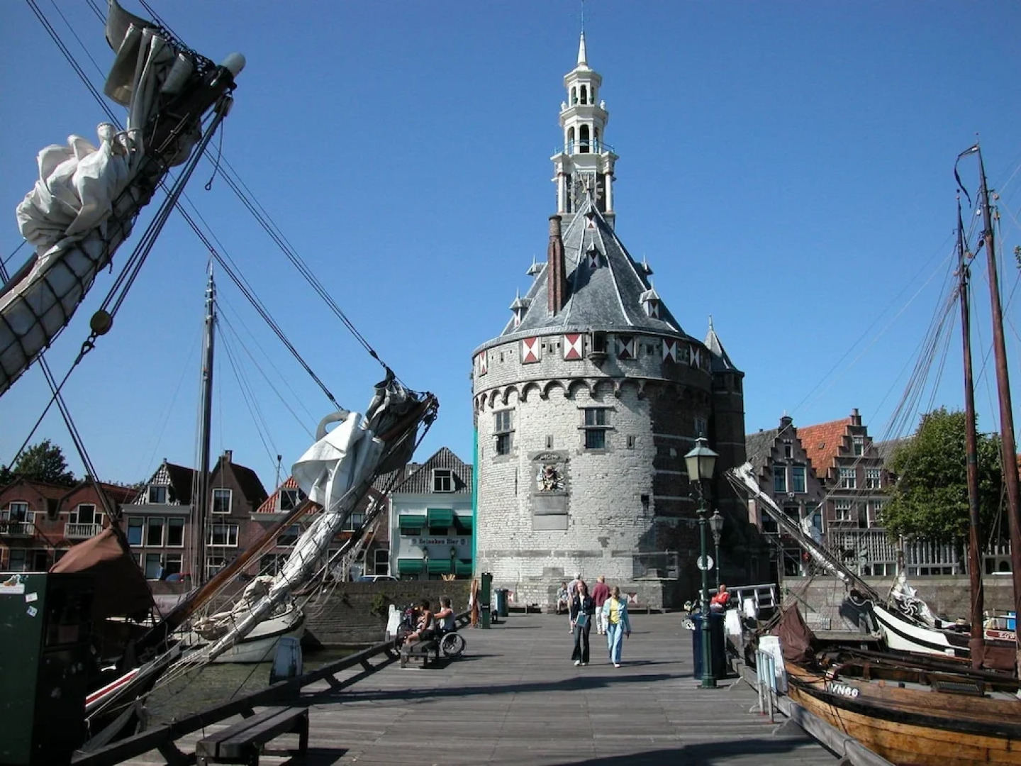 Tidy Bungalow With Dishwasher, Close to the Water