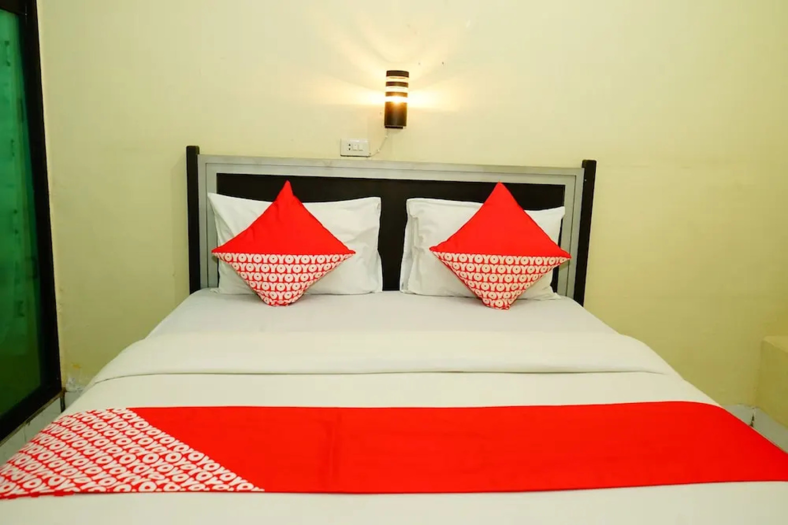 OYO 843 Pasadena Hotel