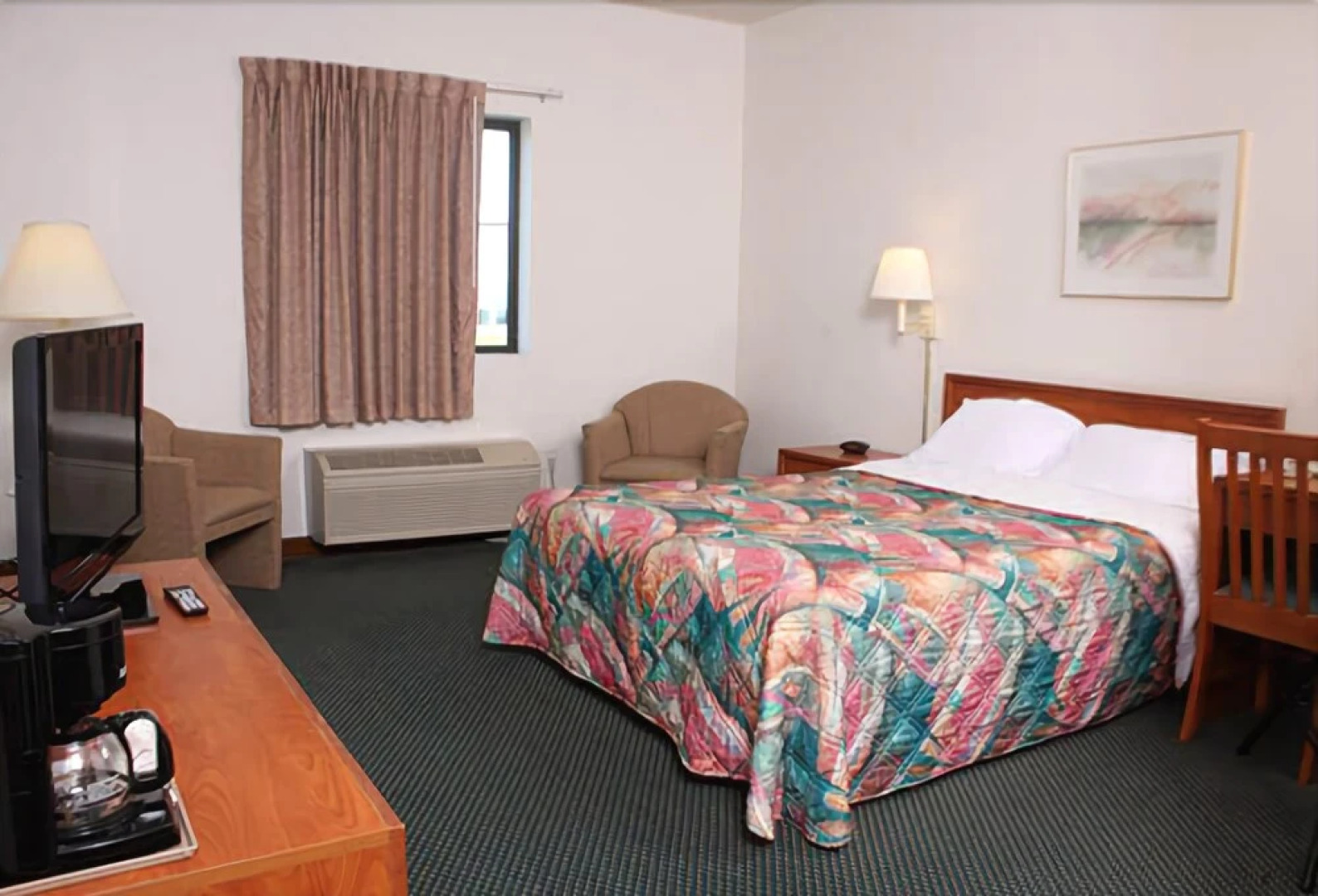 Centerstone Inn & Suites Carlyle