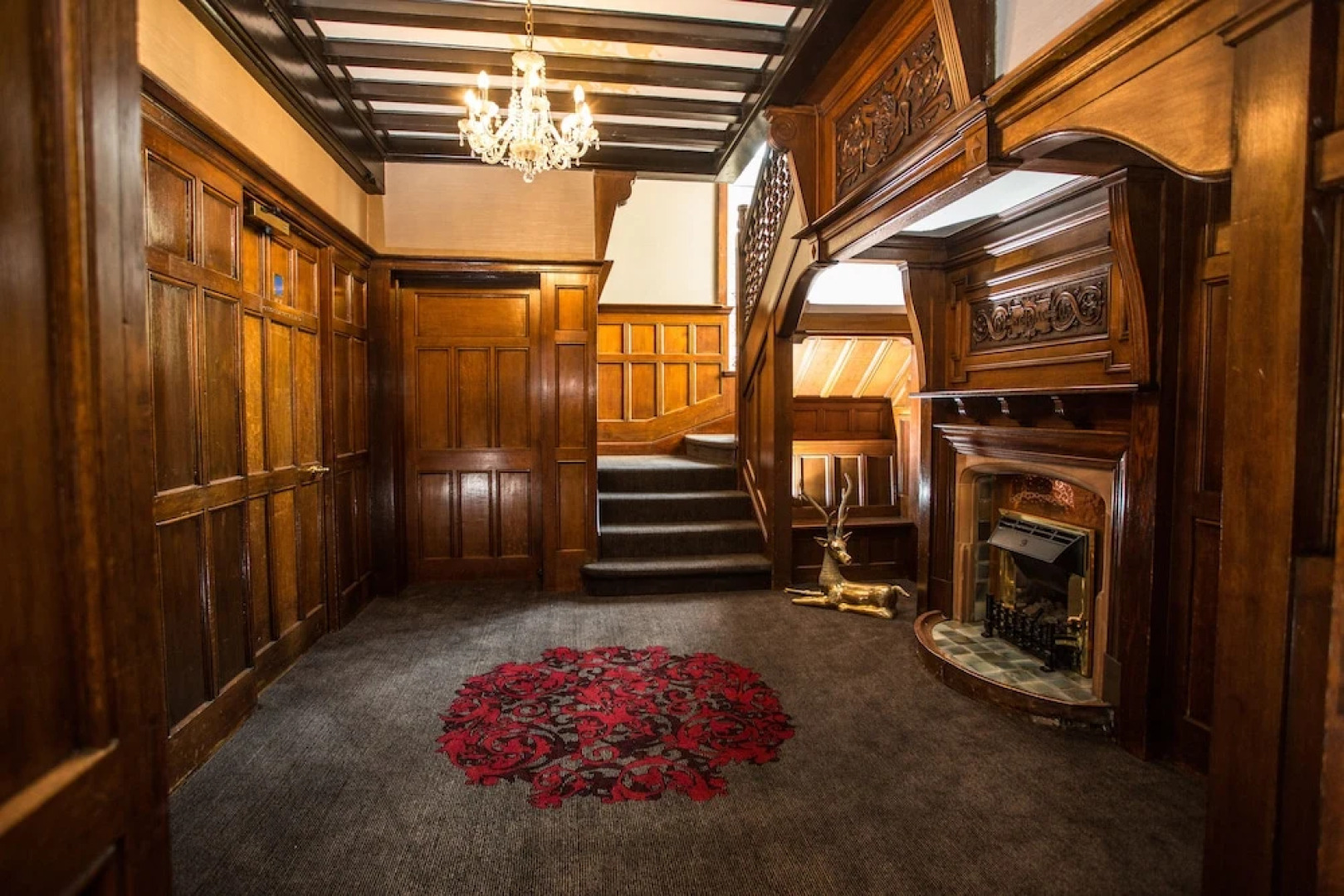 Mere Court Hotel & Conference Centre