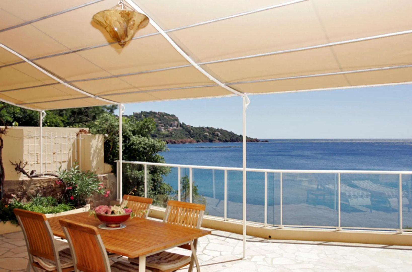 Villa With Private Beach - Villa Lou Cade
