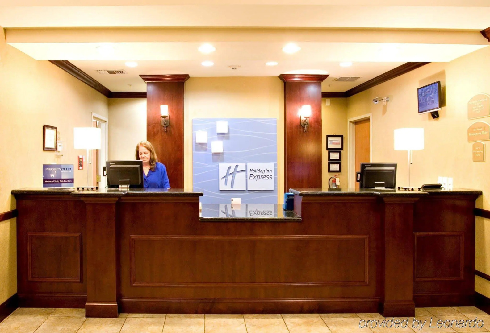 Holiday Inn Express & Suites Selma by IHG