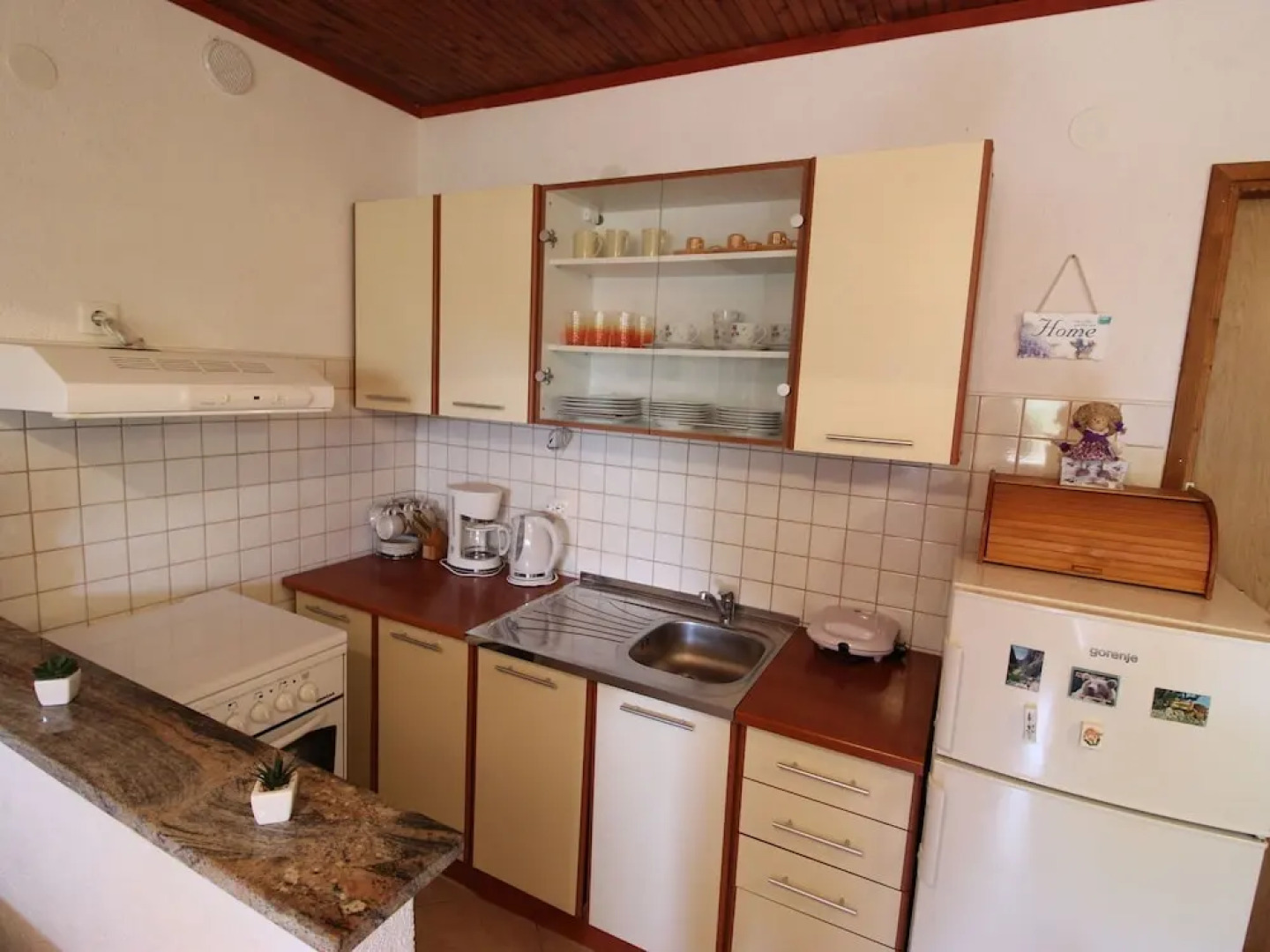 Authentic Holiday House in Quiet Area, Near Pebble Beach