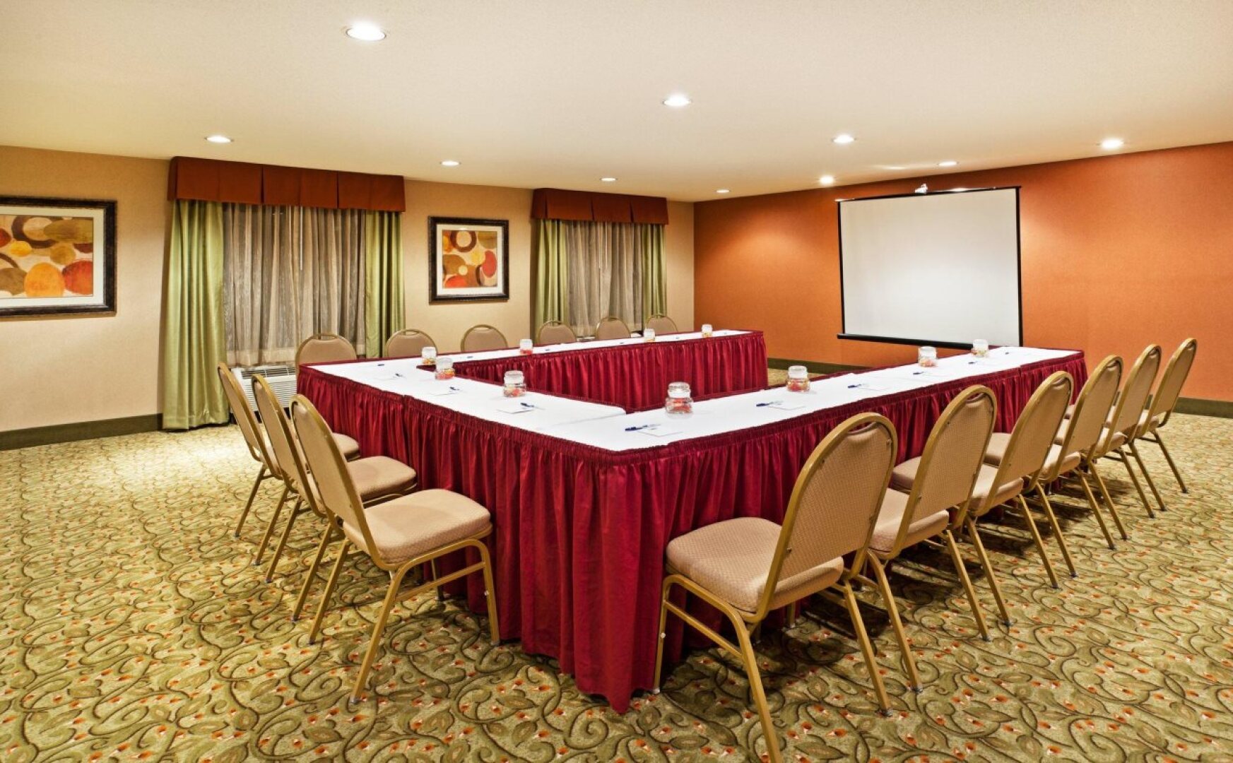 Holiday Inn Express Hotel & Suites Reidsville