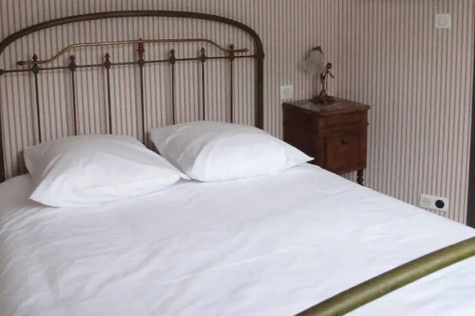 Hôtel Restaurant Le Parisien