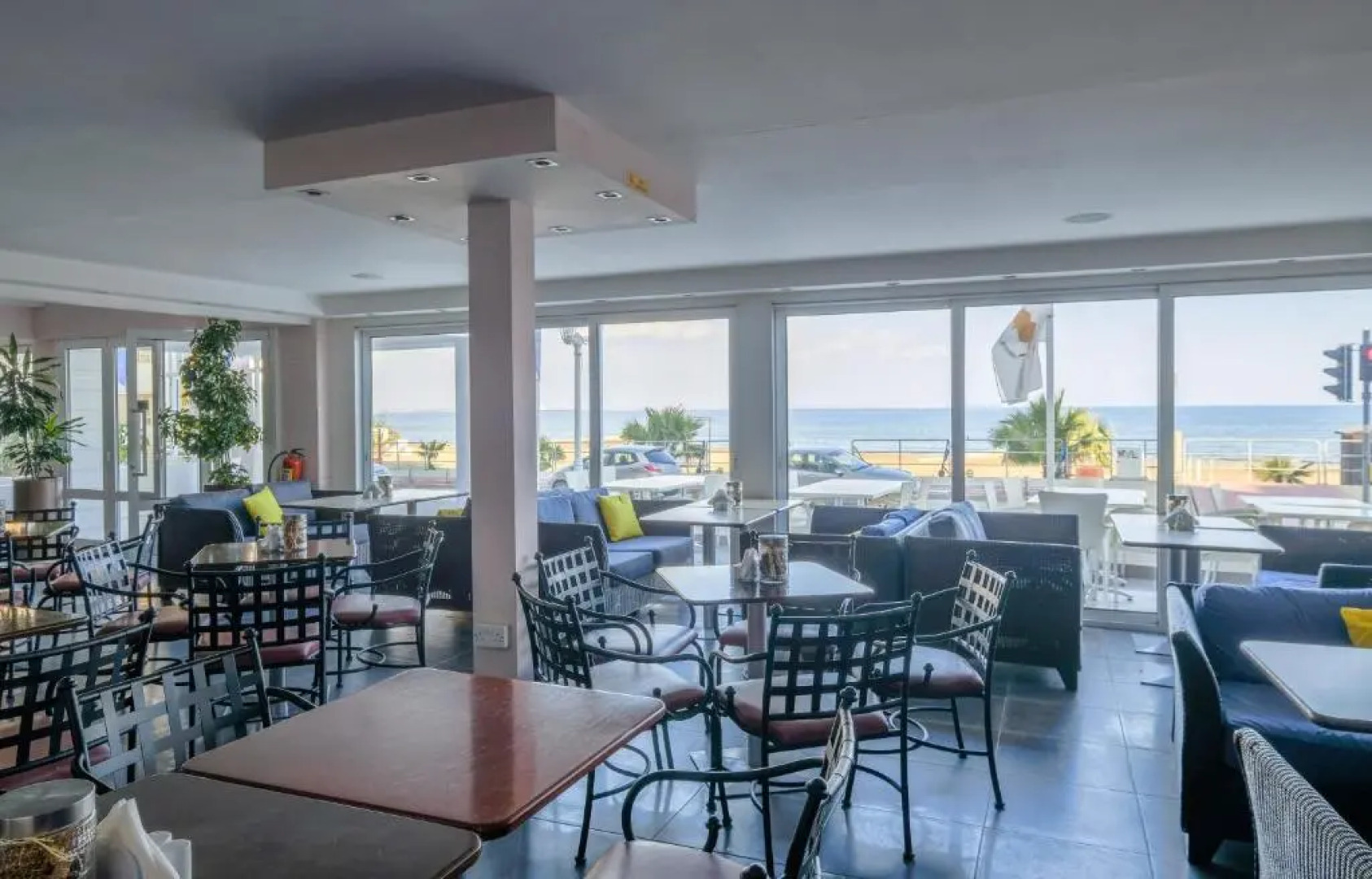 Flamingo Beach Hotel