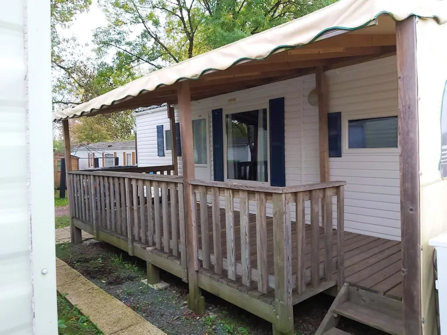 Bungalow With 2 Bedrooms in Meschers-sur-gironde, With Pool Access, Furnished Terrace and Wifi