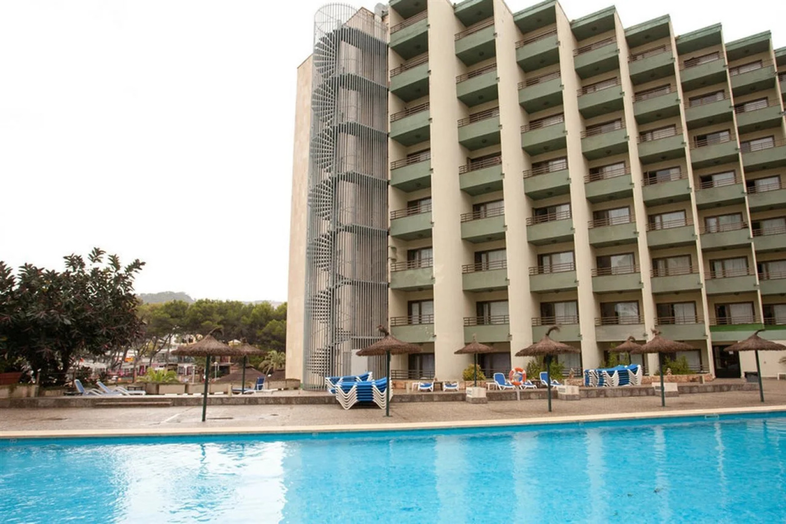 Отель Vibra Beverly Playa