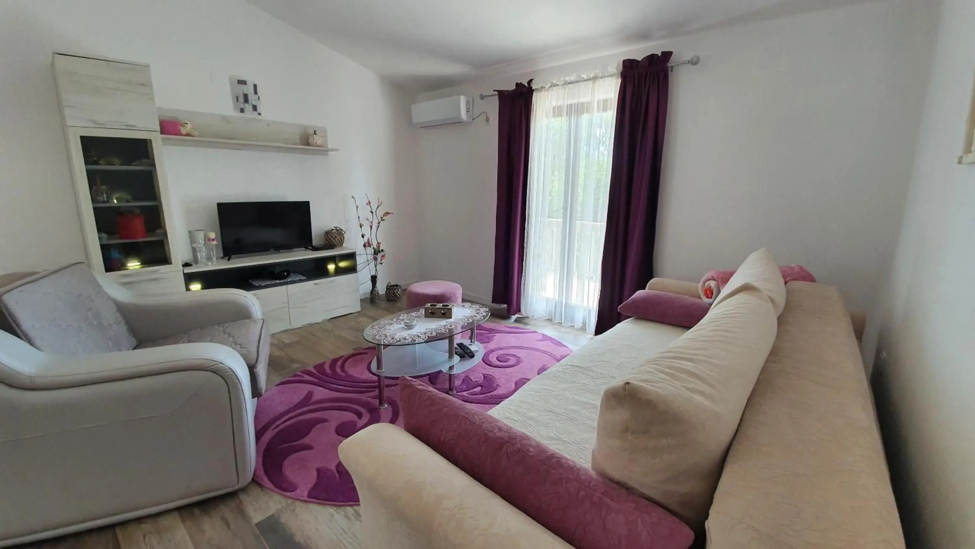 Apartment Jelena Sutvara