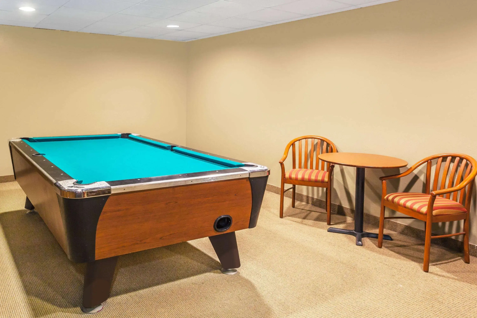 Super 8 by Wyndham Campbellton NB