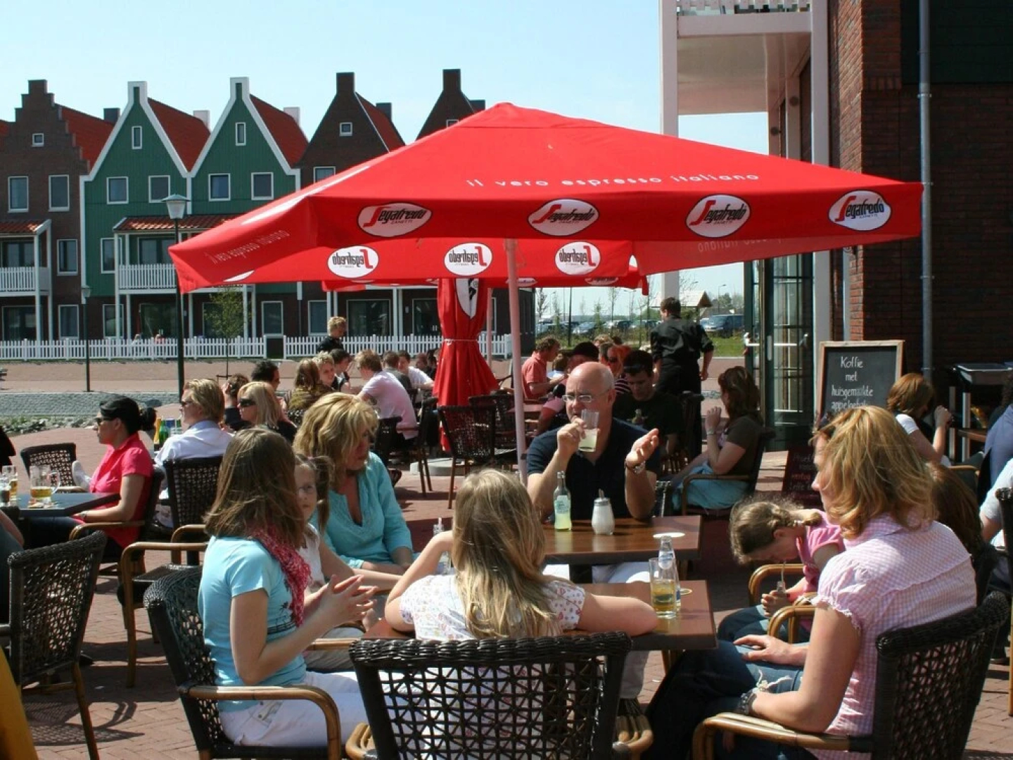 Lakeside Villa in Volendam