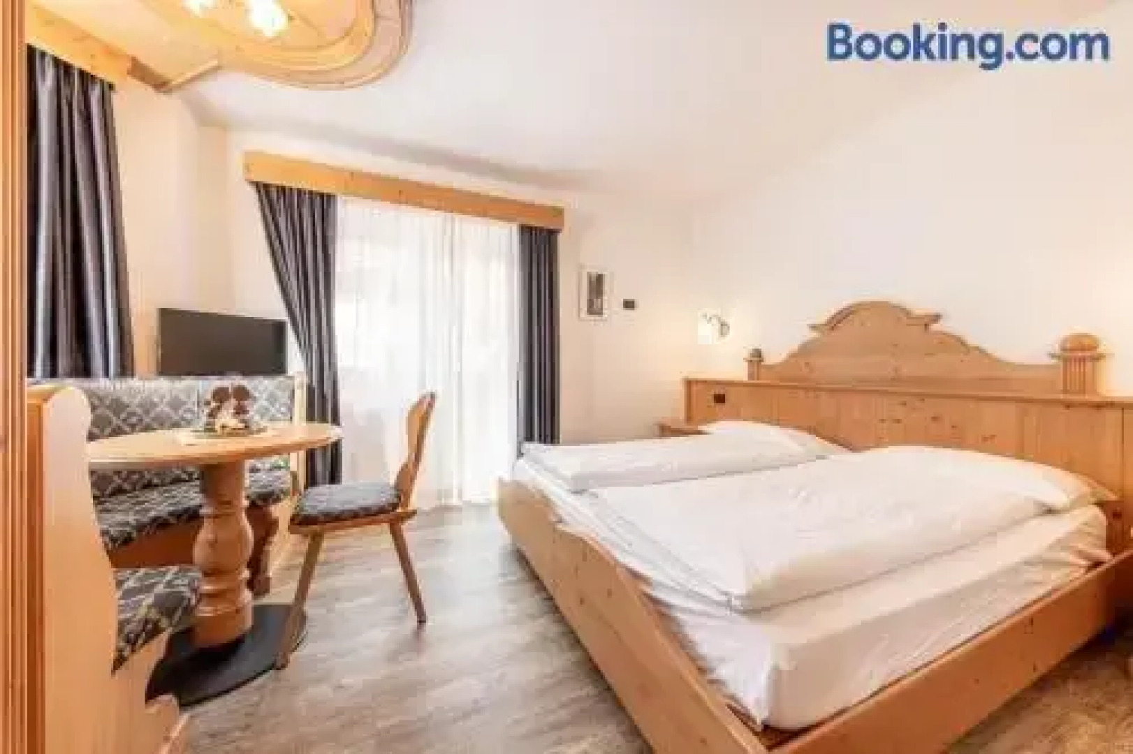 Hotel Siror