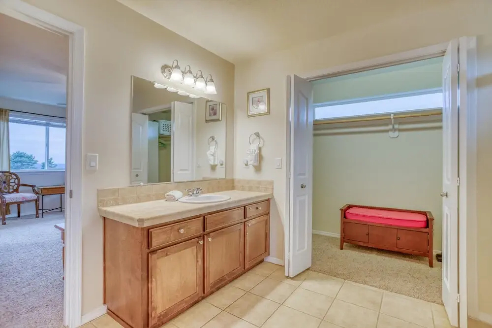 The Blue Crab 4 Br home by RedAwning