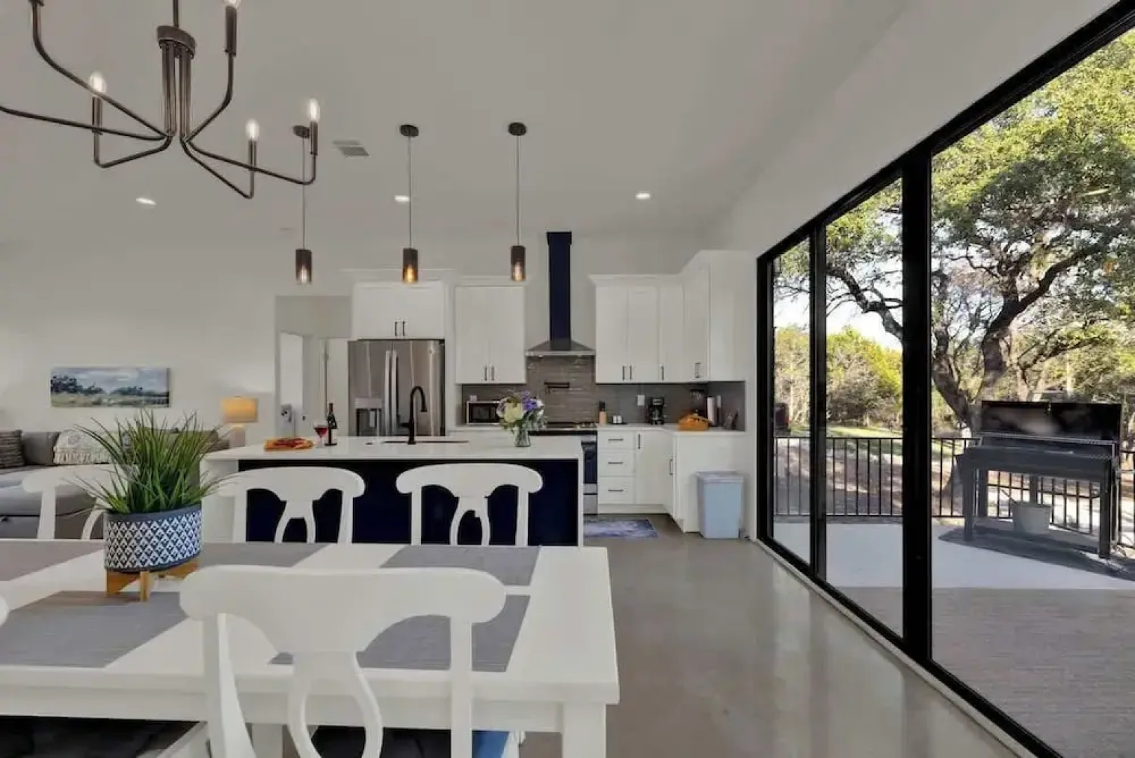 Serene Getaway Nestled in the Tx Hill Country!