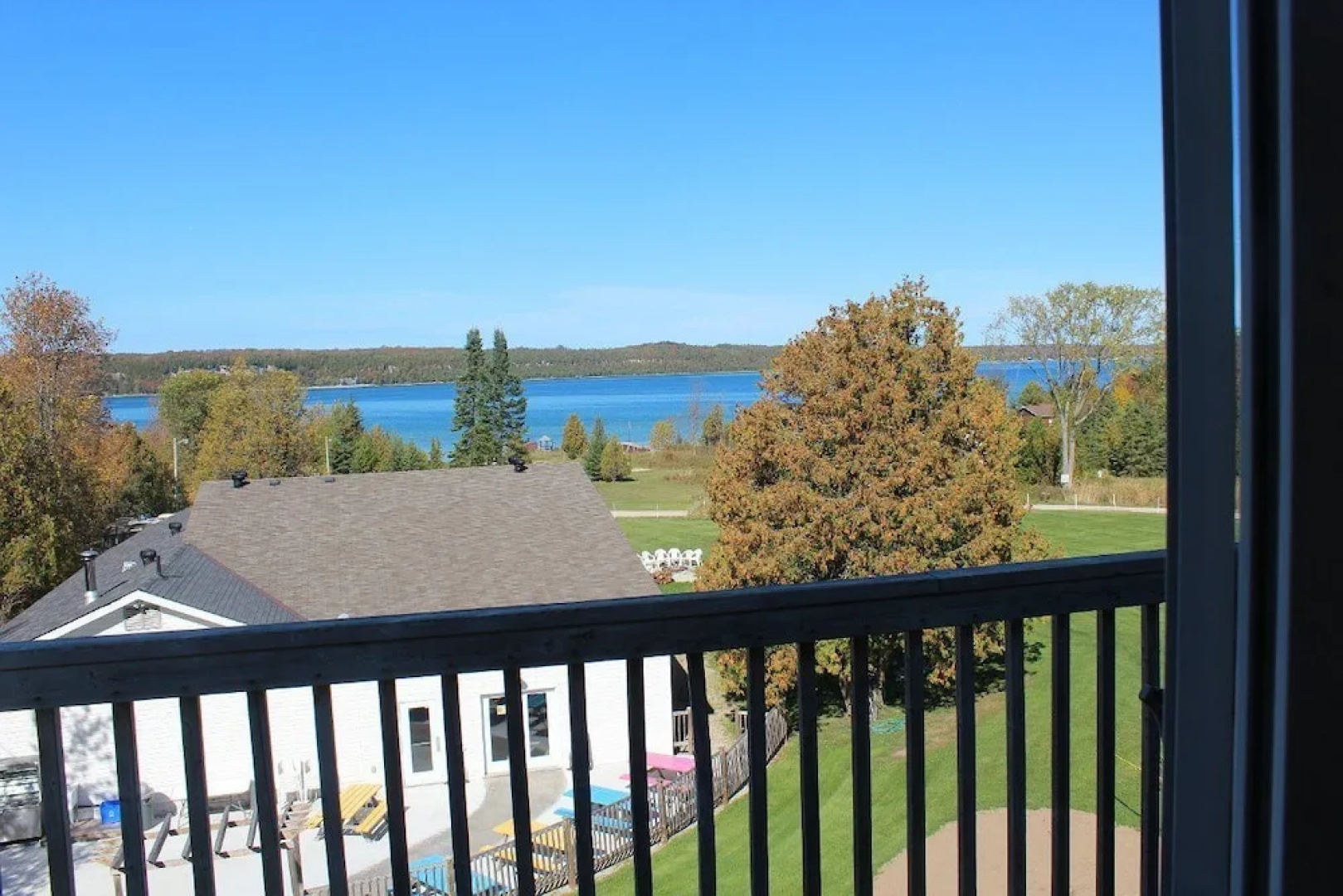 Waterview On The Bay