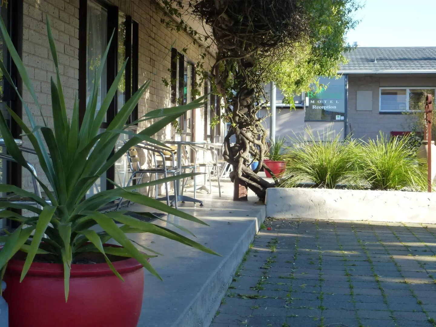 Balmoral Motel
