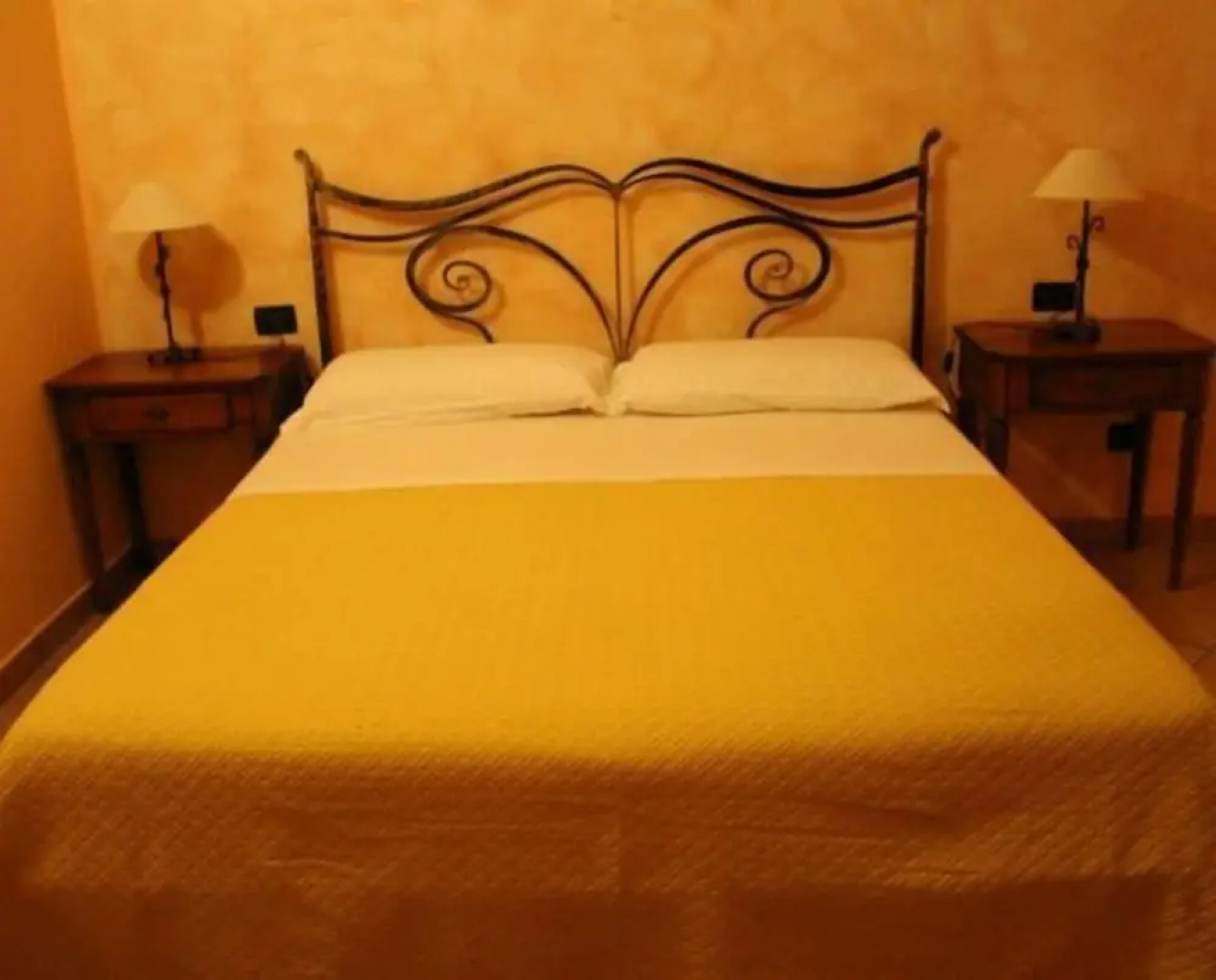 Angelucci Agriturismo con Camere e Agri Camping