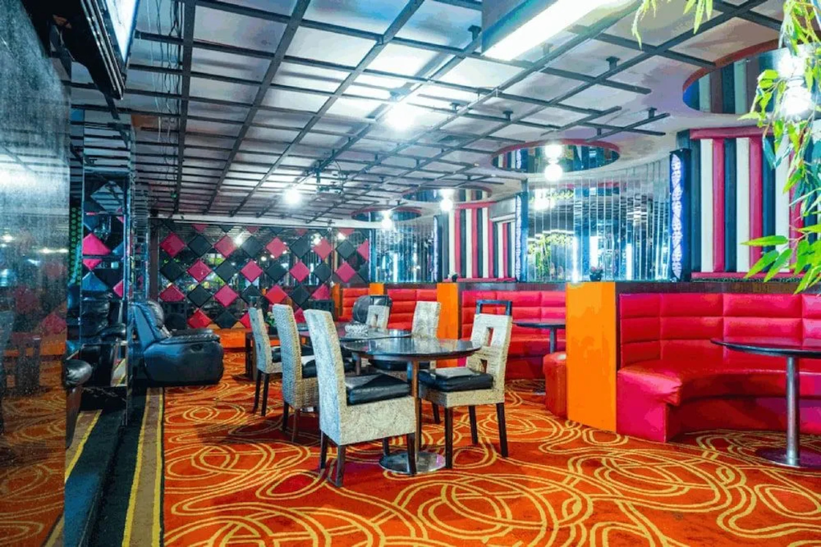 RedDoorz Plus near Chadstone Mall