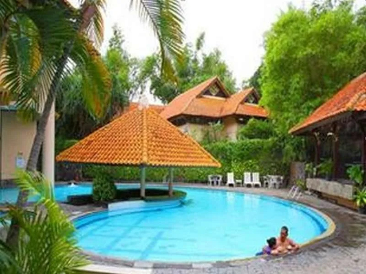 Hotel Equator Surabaya