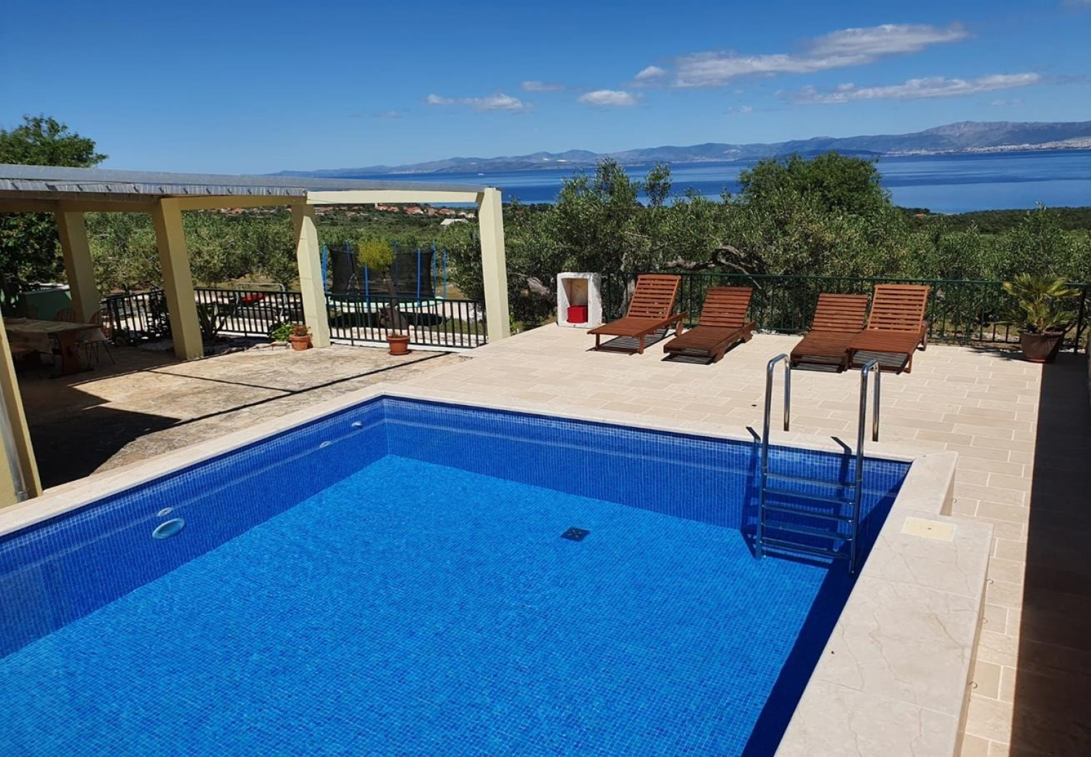 Holiday house Mario - with pool: Supetar, Island Brac