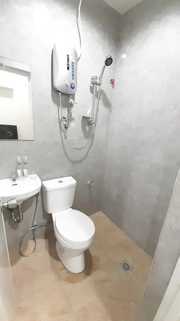 Jrja Hotel by OYO Rooms