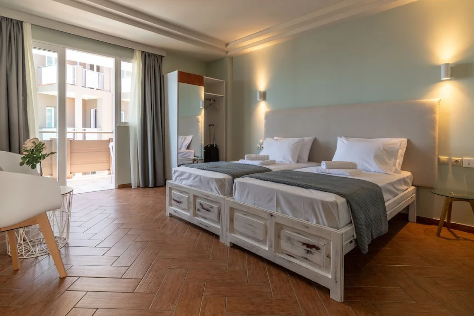 Girogiali Apartments