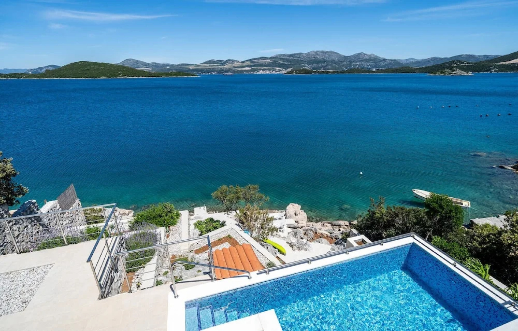 Stunning Home in Janjina With Wifi and 2 Bedrooms