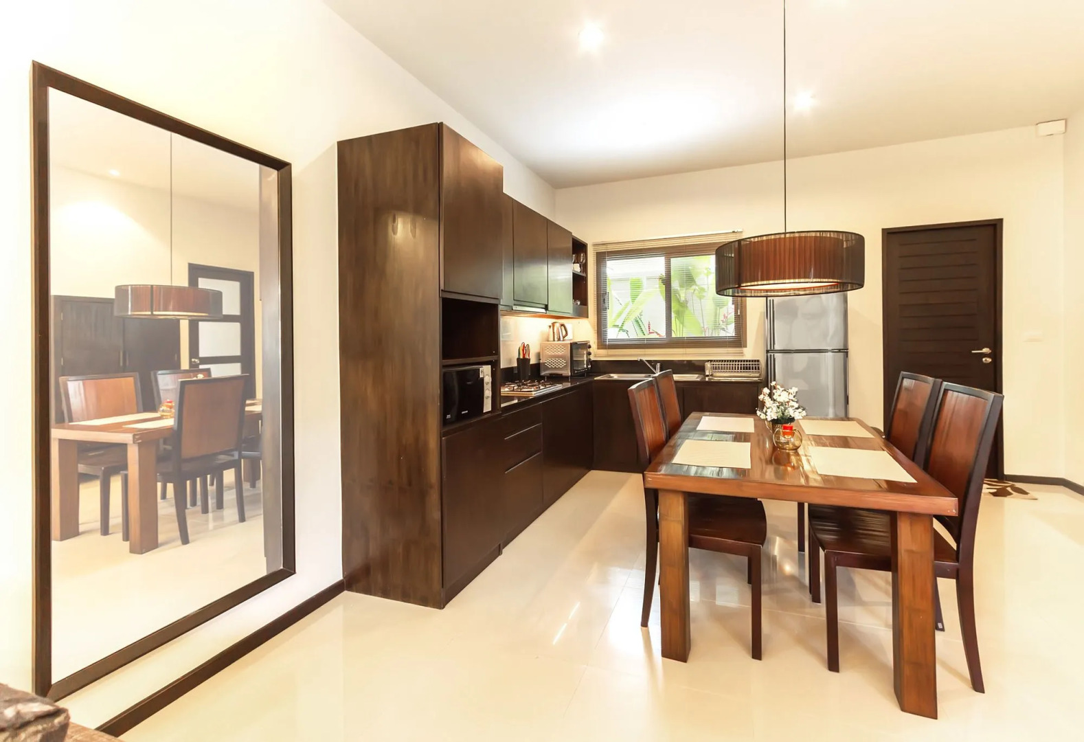 Niche Villas by TropicLook