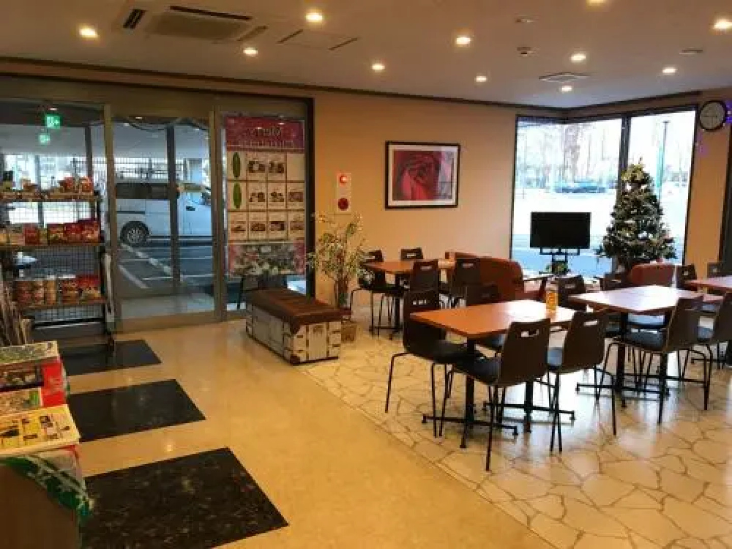 Conbini Ayersrock Hotel