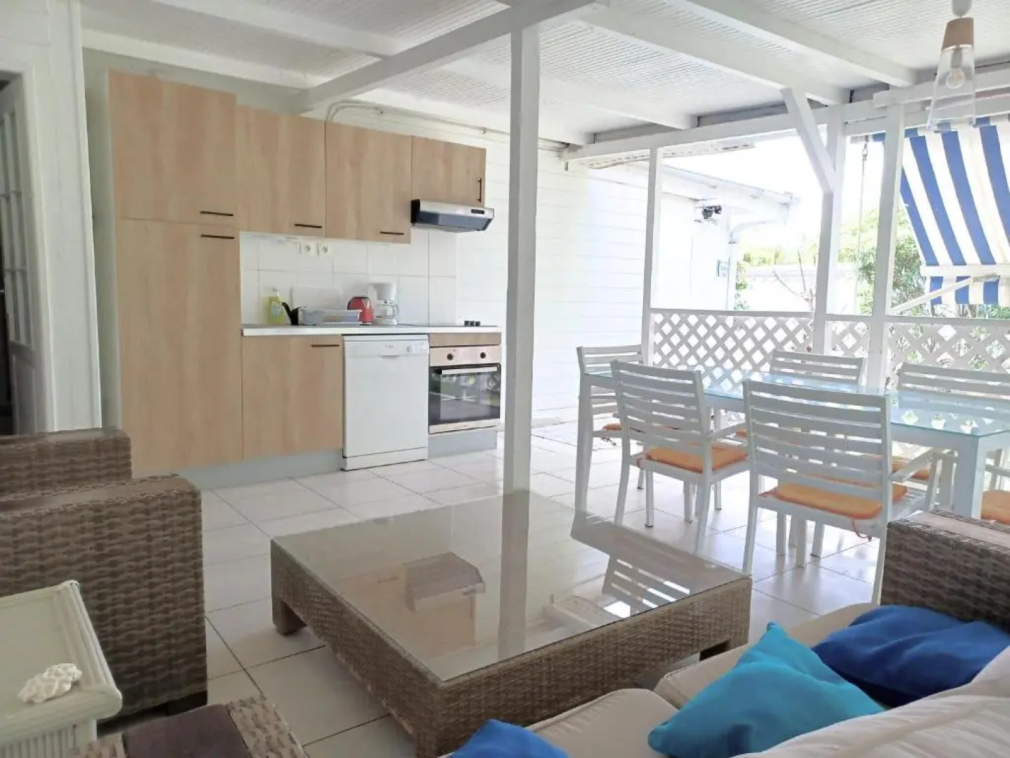 La Rose Du Bresil Marie-Galante