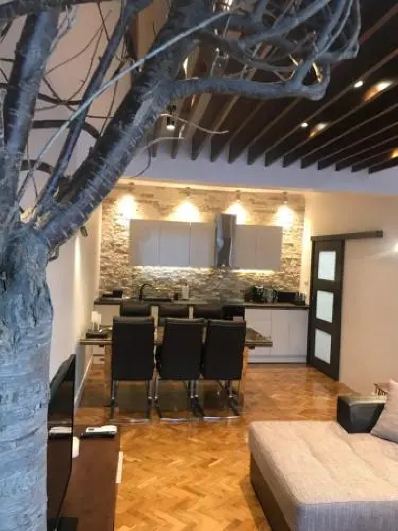 Apartment Antique Theatre