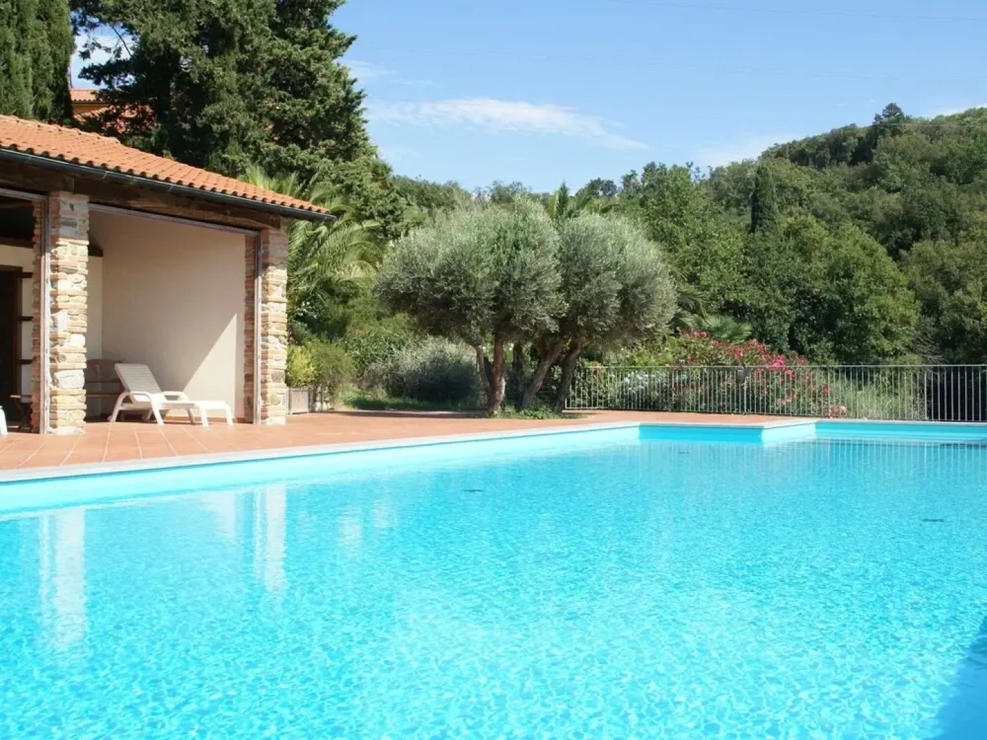 Cosy Apartment on Spacious Agriturismo, Near Beach and Culture