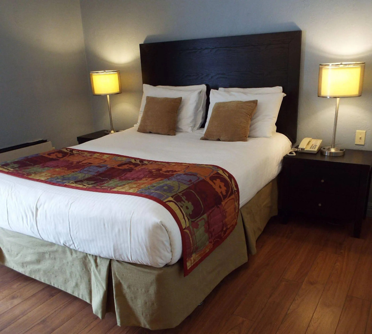 The Shores Inn & Hotel