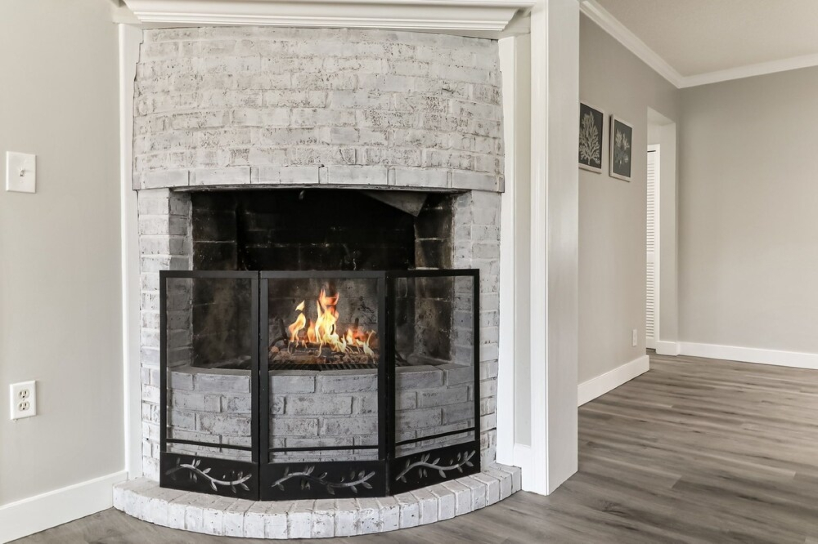 Private Pool Oasis, Walking Distance to the Beach