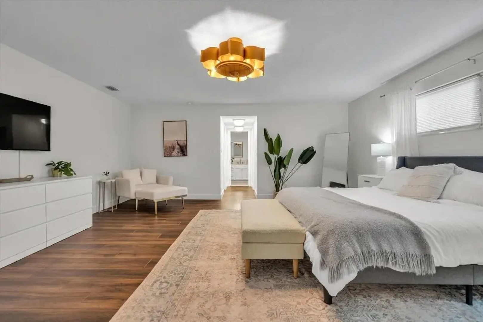 Golden Retreat: Expansive 6BR Home w Heated Pool ~