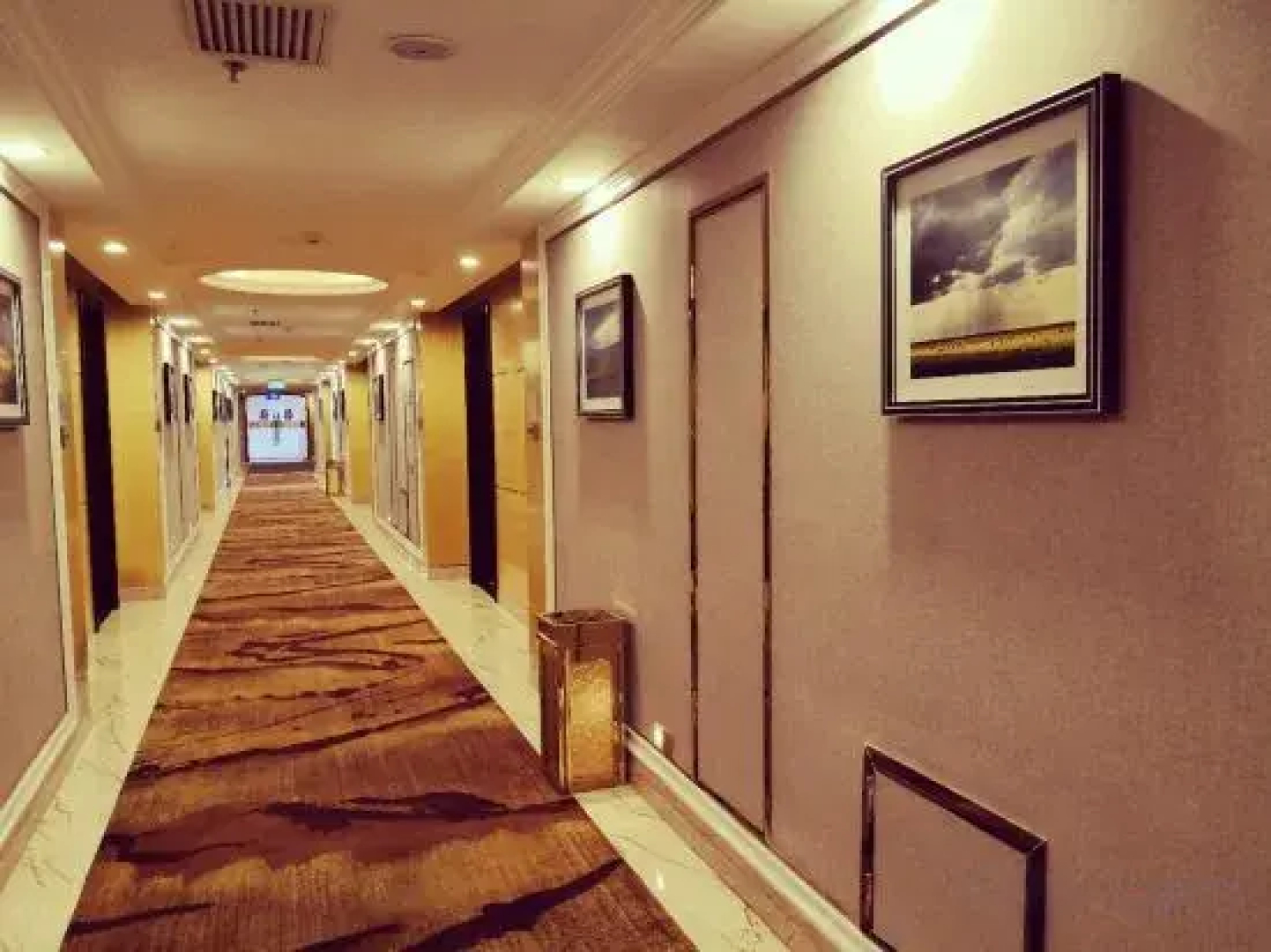 24K International Hotel