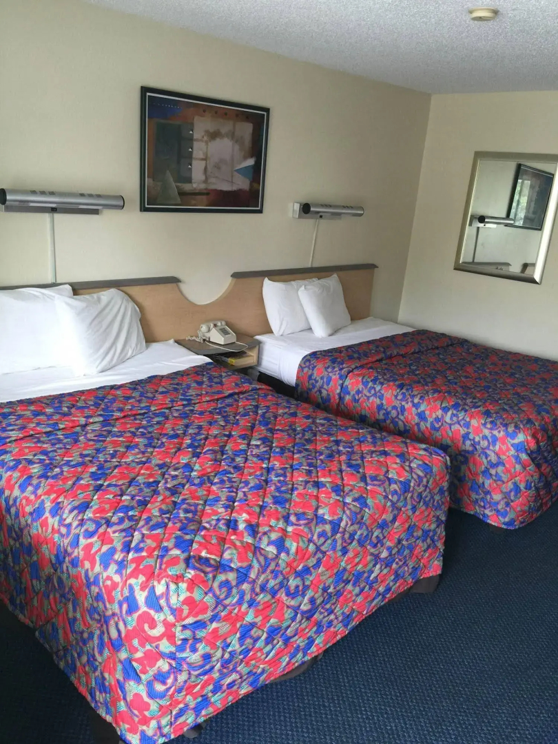 Q Lodging