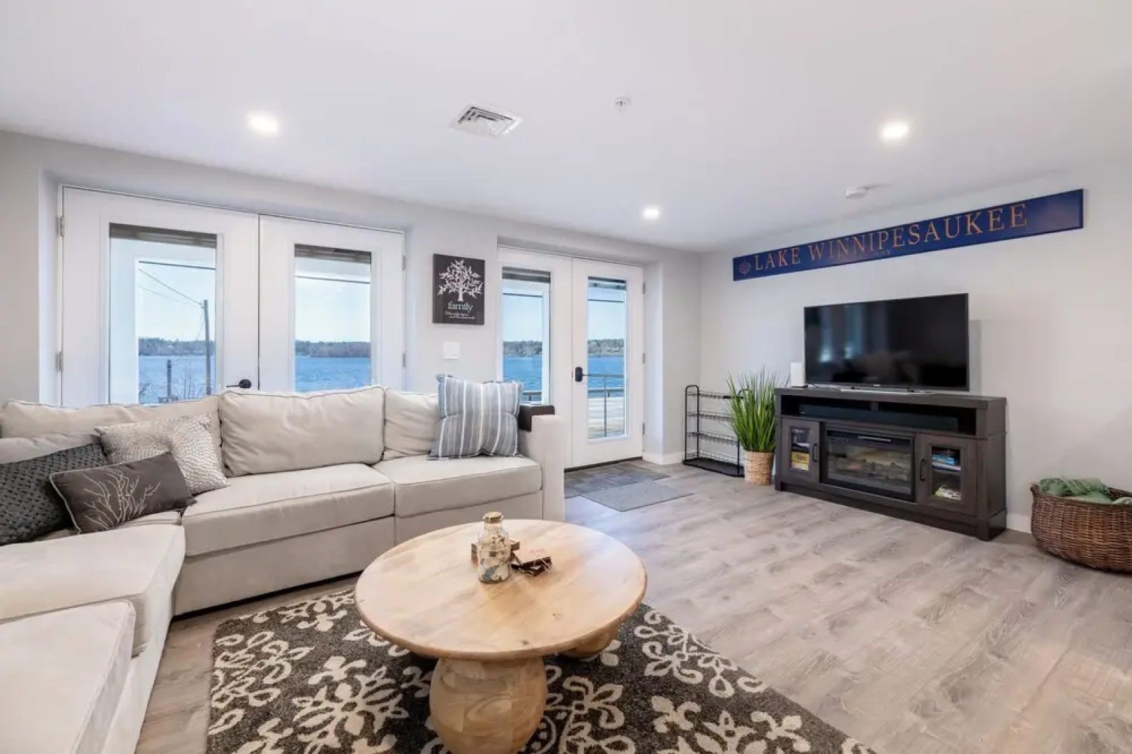 Steps to Beach: Lake-view Laconia Getaway!