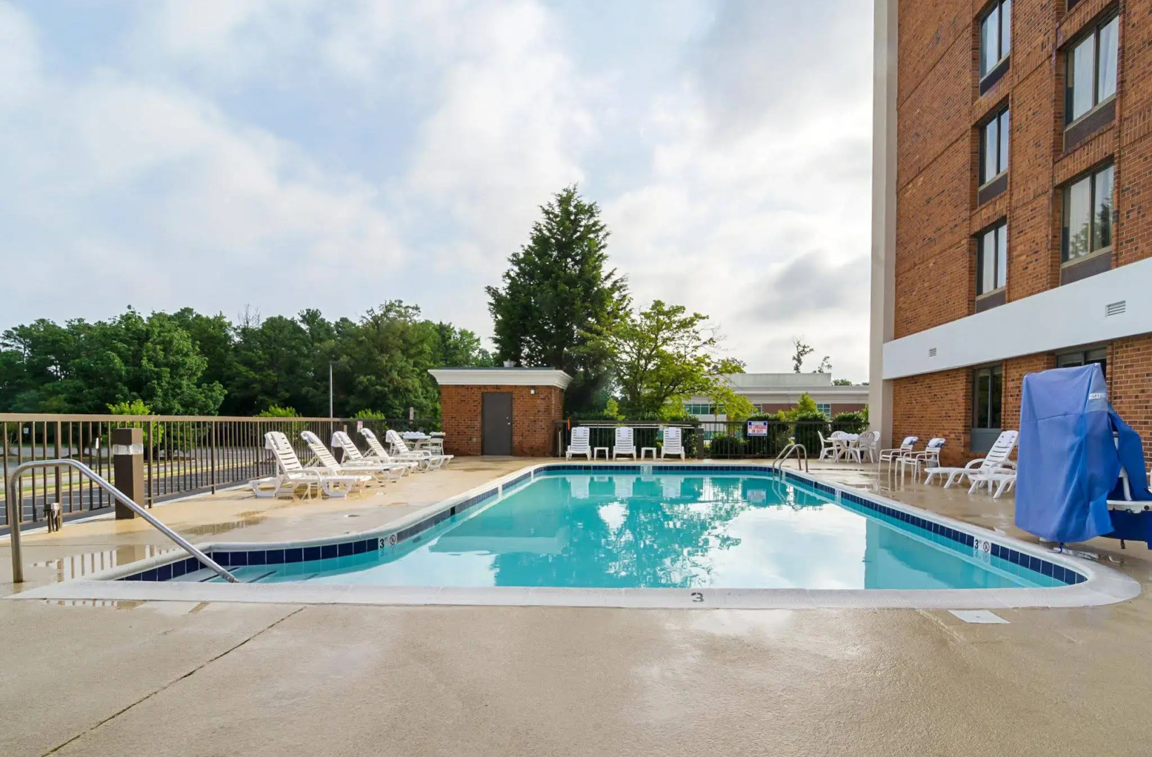 Holiday Inn Hotel and Suites Richmond West End by IHG