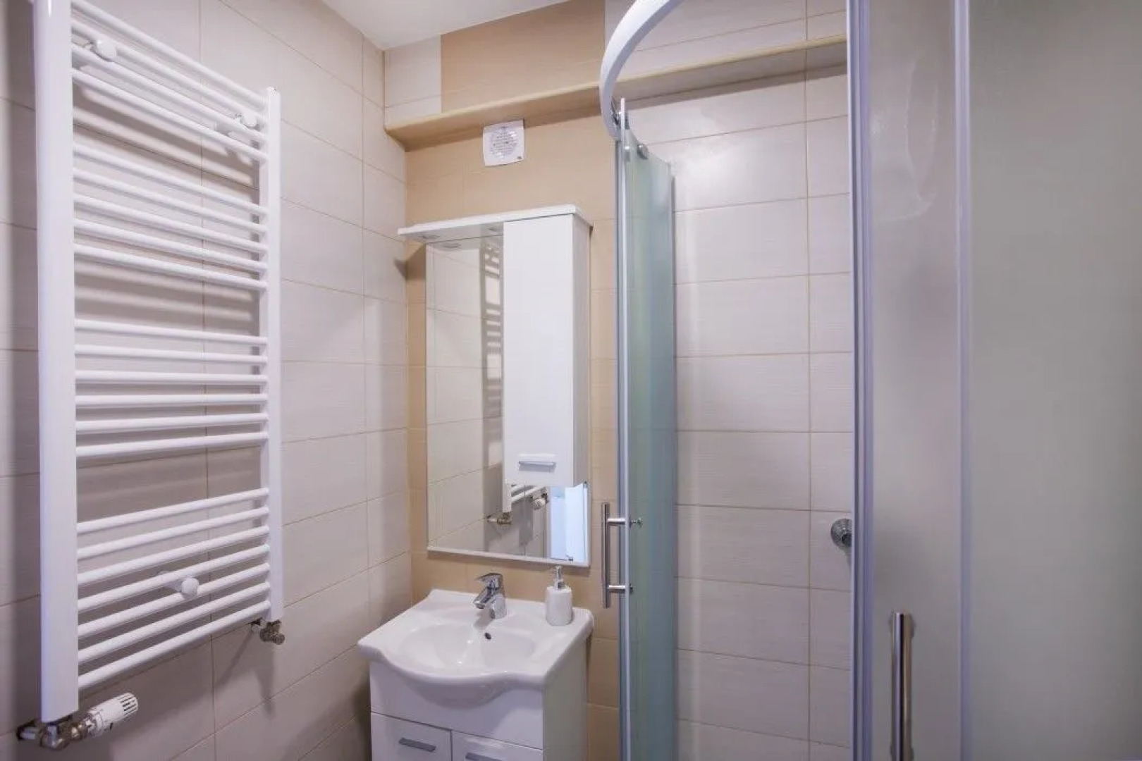 London Rooms Zagreb Airport